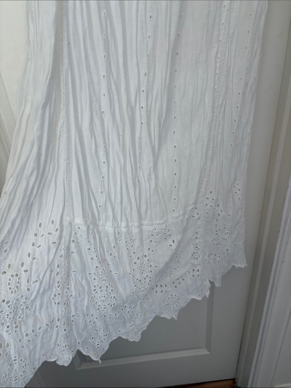 Zara White Eyelet Maxi Dress - Picture 4 of 5